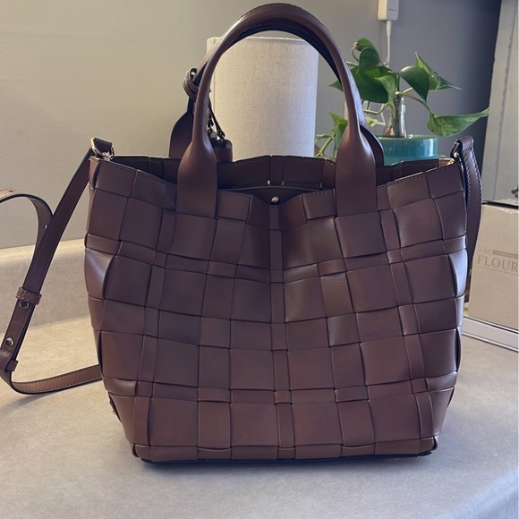 Michael Kors Vivian Handbag - Picture 2 of 9